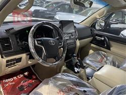 تۆیۆتا لاند کروزەر